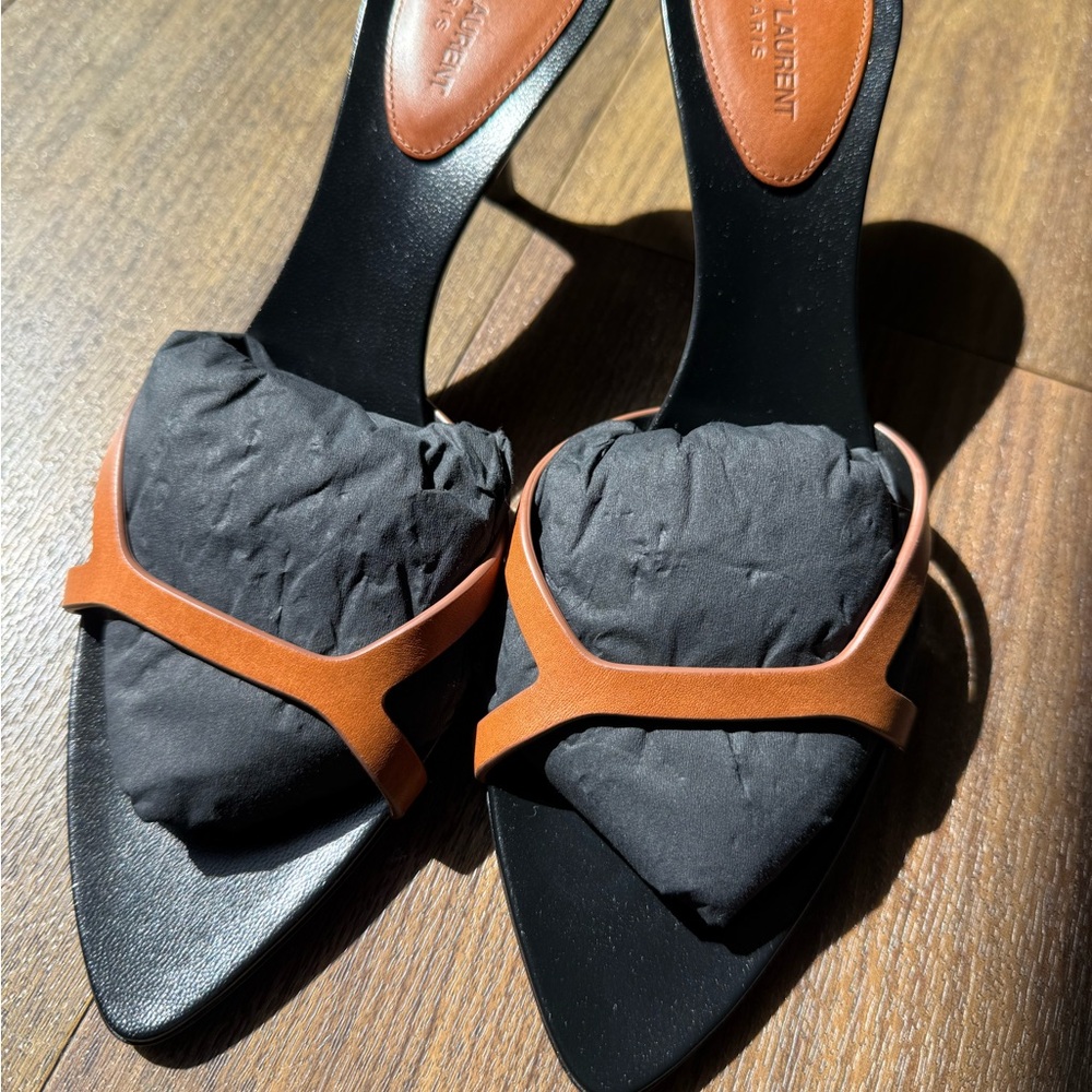 Saint Laurent Women's Black and Tan Carla Mules